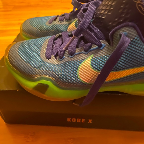 Kobe Sneakers